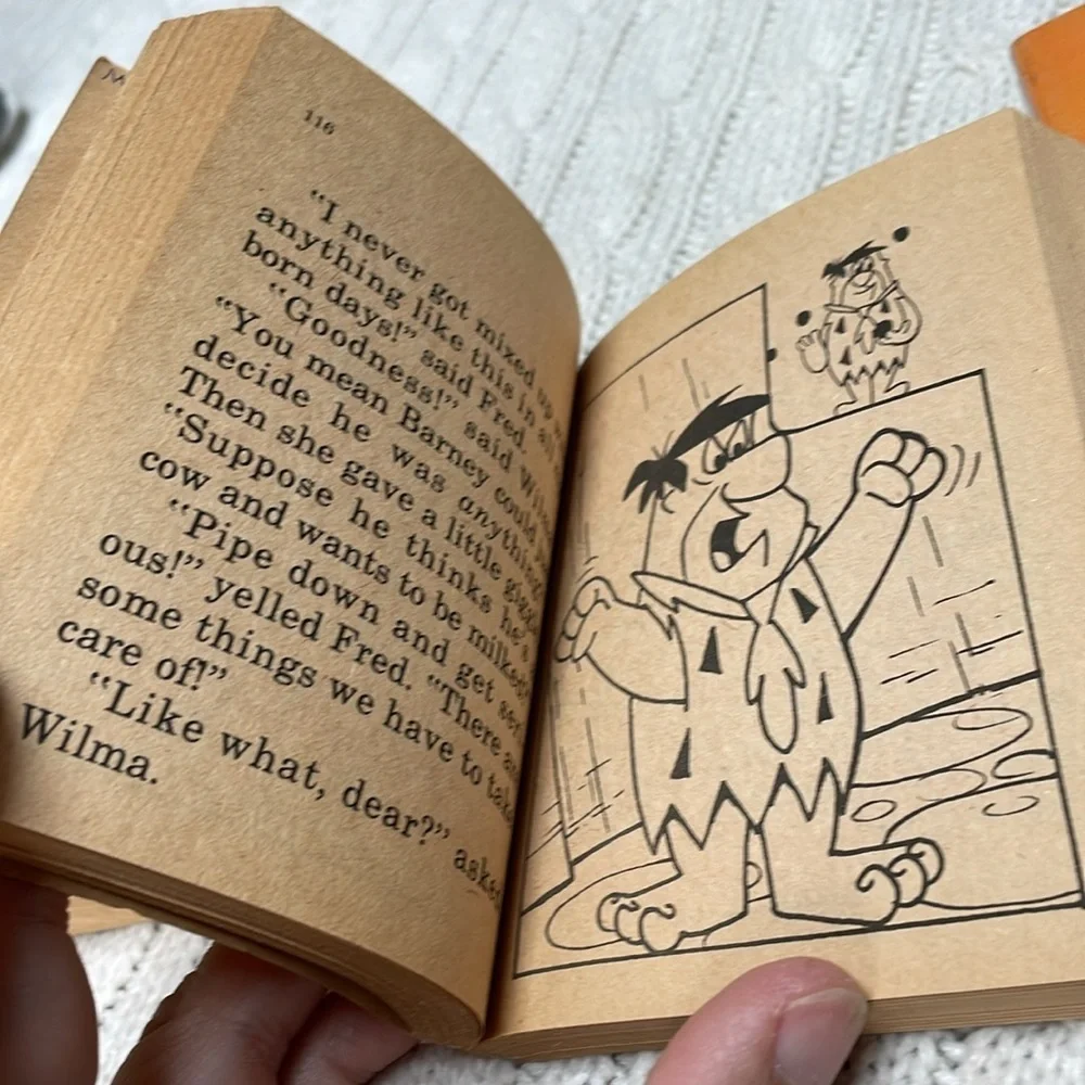 Vintage 1977 The Flintstones/Huckleberry Hound children’s 3 piece Book Set